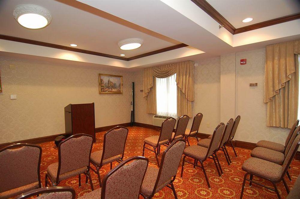 Quality Suites Nyc Gateway North Bergen Exterior foto