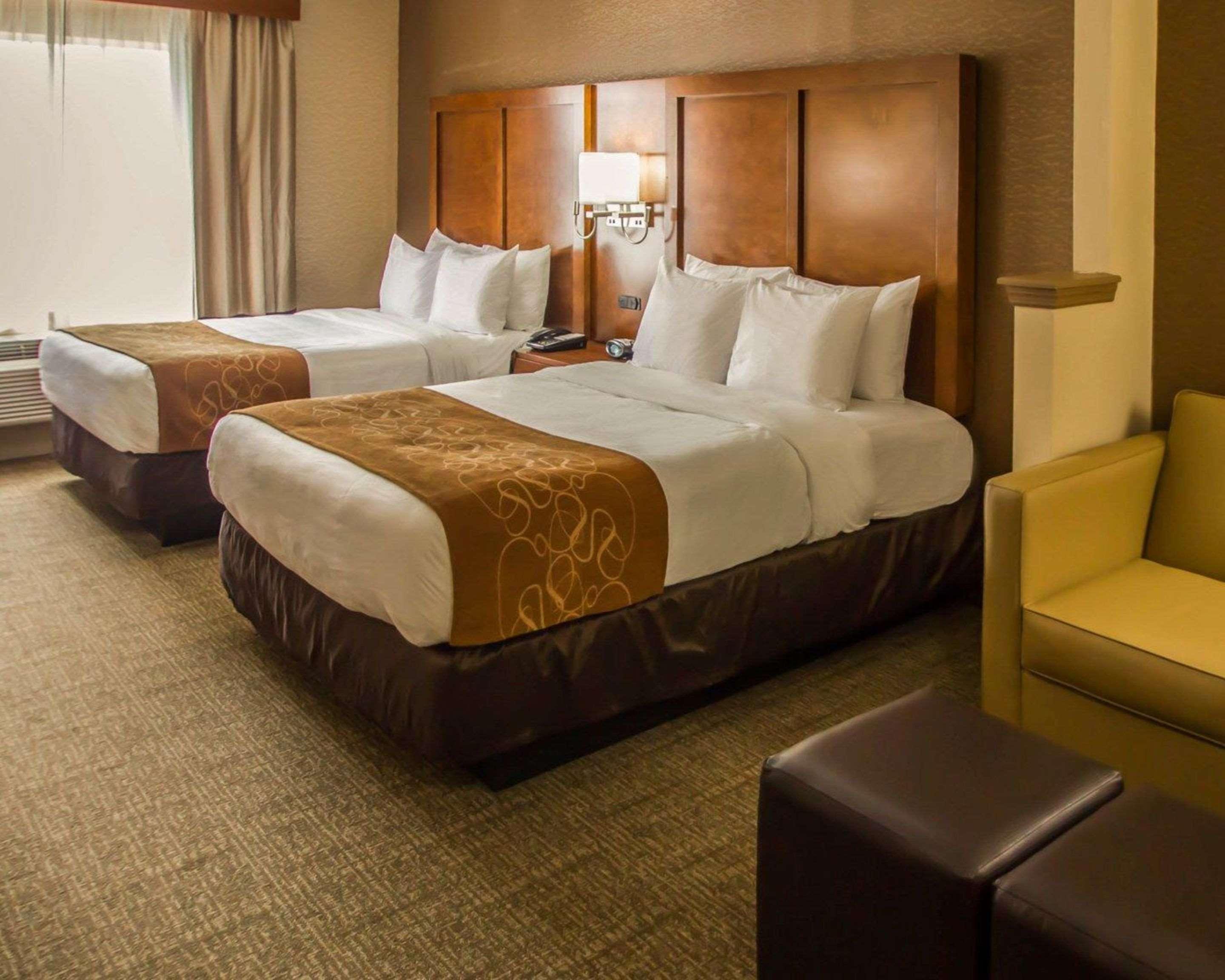 Quality Suites Nyc Gateway North Bergen Exterior foto